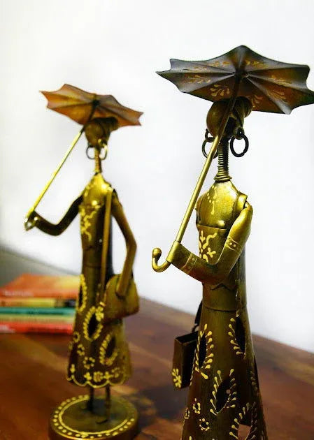 Handcrafted Metal Umbrella Lady for Showpiece - ArtyCraftz.com