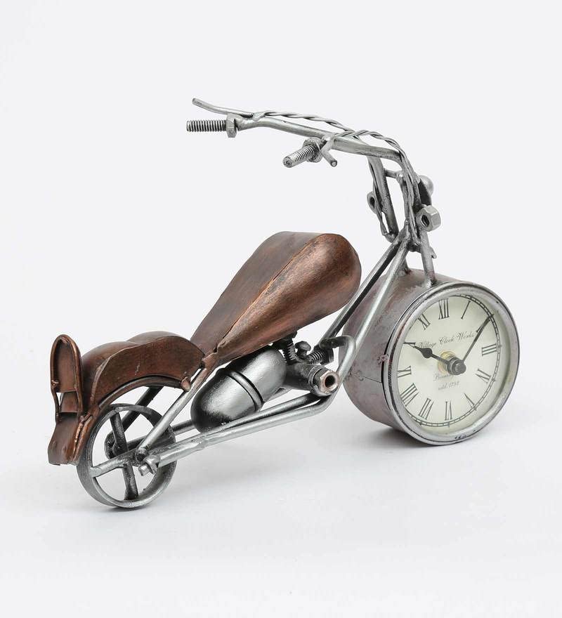 Handcrafted vintage chopper motorcycle metal table clock with Roman numeral dial and antique silver copper finish-ArtyCraftz.com