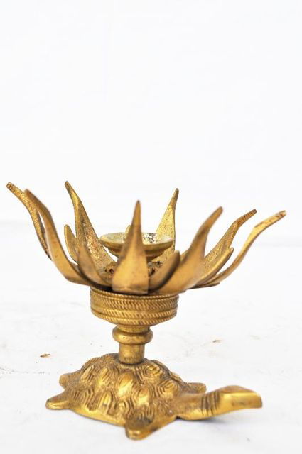 Handmade Brass Lotus Shaped Lamp Tortoise Base - ArtyCraftz.com