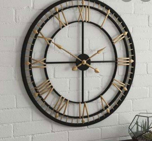 Handmade Metal Round Shape Clock Wall Decor for Home Decor and Gifting - ArtyCraftz.com