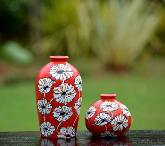 Handmade Red Painted Floral Design Terracota Flower Vase - ArtyCraftz.com