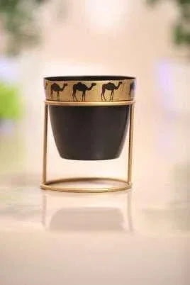 Iron Pot with Camel Print for Indoor and Outdoor Decor Black Color - ArtyCraftz.com