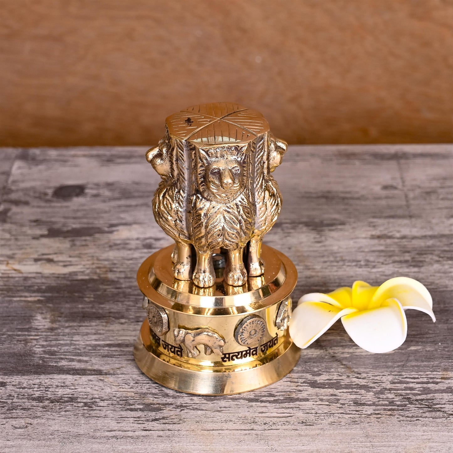 Handcrafted Brass Ashoka Pillar of Satyamev Jayate Centrepiece