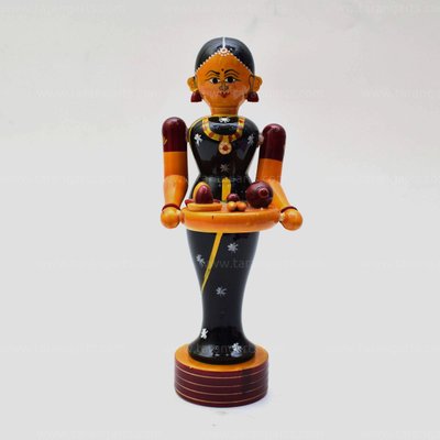 Kondapalli wooden welcome lady holding Thambulam plate-artycraftz.com