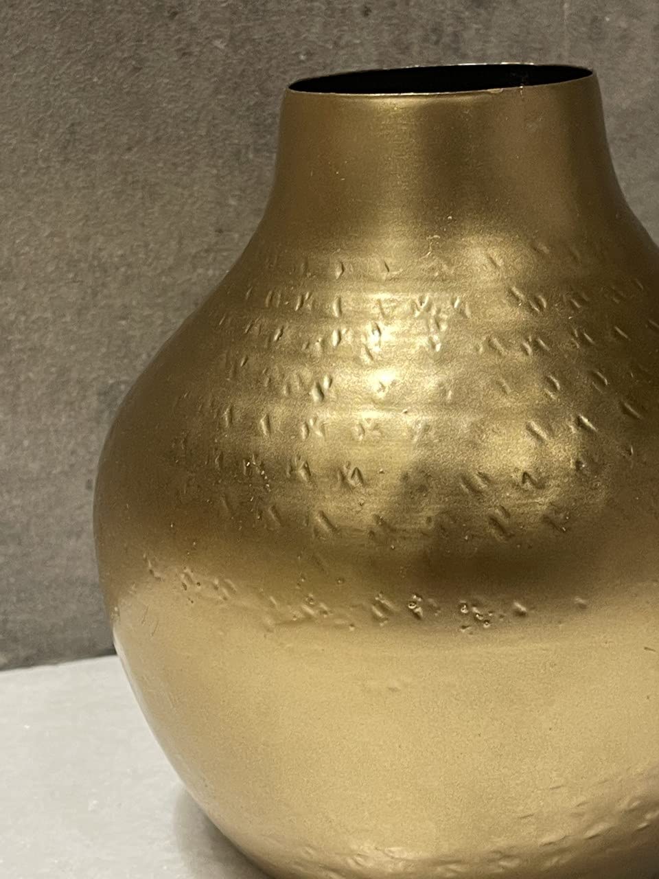 Luxury Gold Centerpiece Metal Vase-ArtyCraftz.com