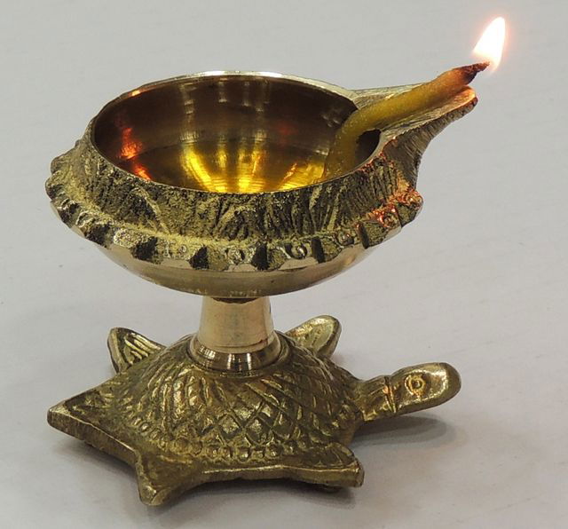 Brass Golden Kachua Kuber Diya/Tortoise Design Deepak/Oil Lamp Diya for Home Office Mandir Diwali Pooja Room - ArtyCraftz.com