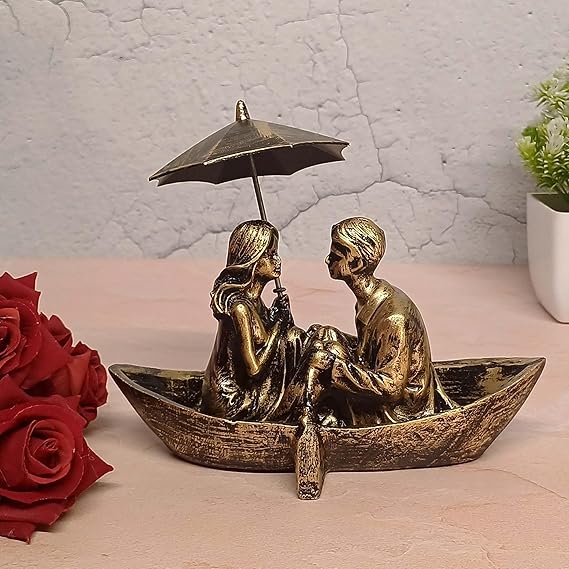 Resin Golden Boat Love Couple Statue