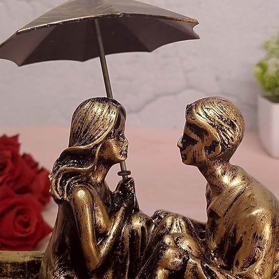 Resin Golden Boat Love Couple Statue