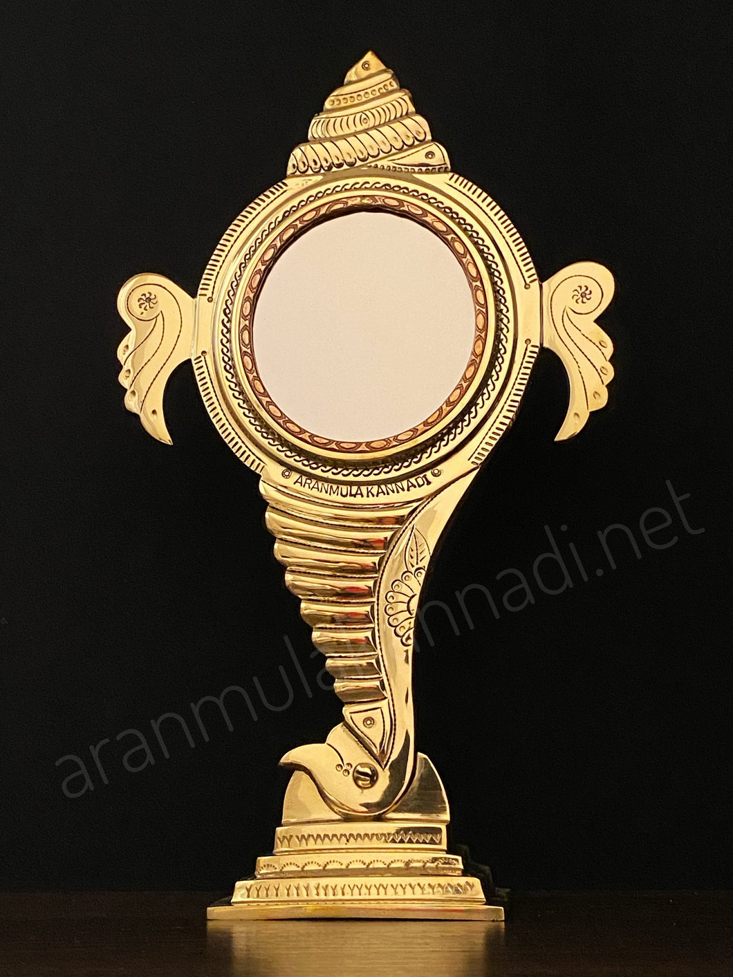 Royal Conch Shell with Base Aranmula Kannadi -ArtyCraftz.com