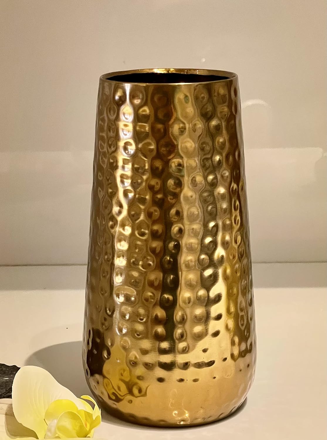 Shining Gold Bottle Shaped Hammered Iron Vase-ArtyCraftz.com