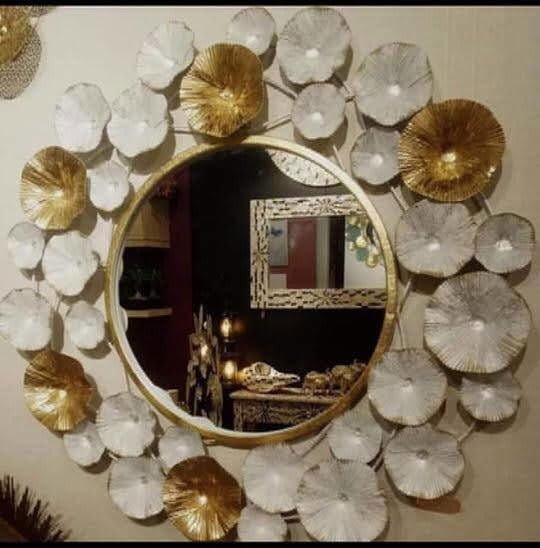 Decorative Golden and White Flower Round Wall Mirror - ArtyCraftz