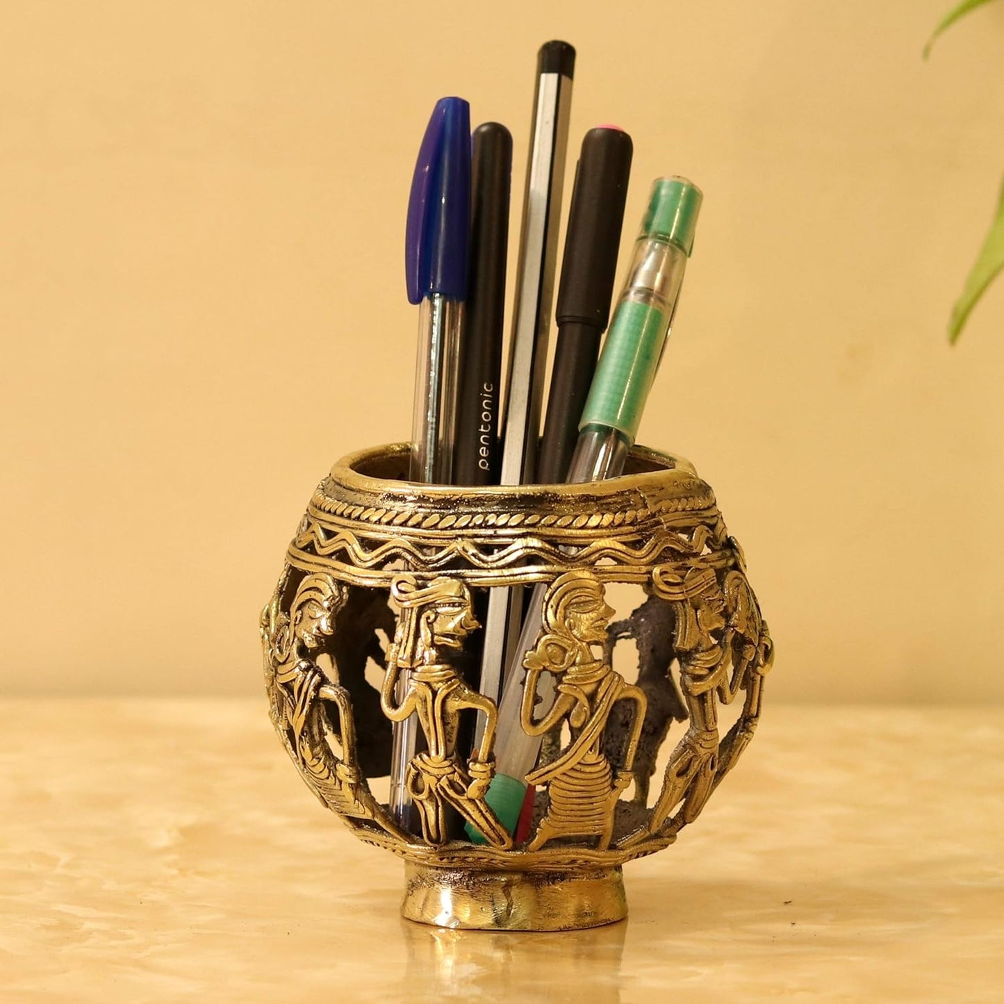 Dhokra Art Brass Tribal Dancers Penstand - ArtyCraftz