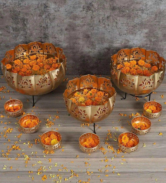 Gold Iron Big Lotus Urli With Stand & Bowls, Set Of 10 - ArtyCraftz