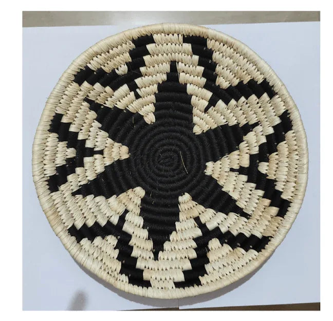 Handcrafted Black Floral with White Sabai Grass Wall Plate - ArtyCraftz