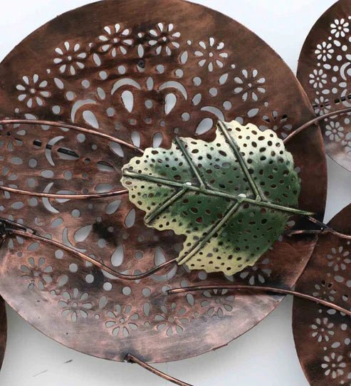 Handcrafted Metal Leaf Round Led Wall Decor - ArtyCraftz