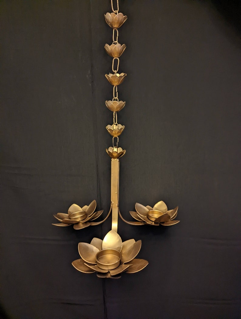 Lotus Hanging T-light Holder