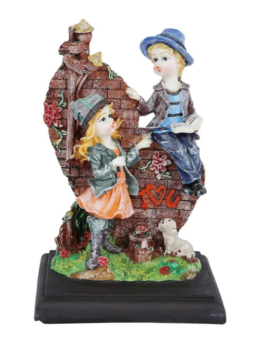 Resin Couple on Wall Showpiece - ArtyCraftz