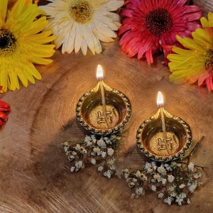 Brass Diya Indian Diwali Oil Lamp Pooja Light Puja Decorations Mandir Decoration 4 Pieces