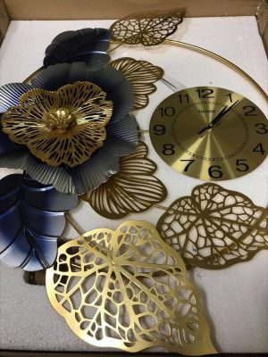 Classic Vintage Floral Shaped Wall Clock