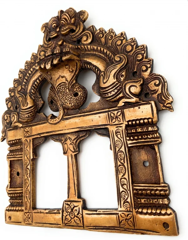 Bhunes Nagaraja with Majestic Door Brass Prabhavali