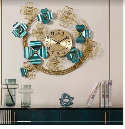 Iron Wall clock with Golden Four Leaf Clover