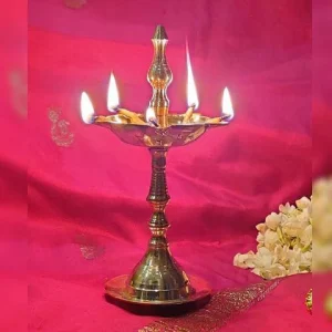 Indian Traditional Metal Table Deepak Samay Mahabharat Kerala Diya Oil Diwali Puja Lamp